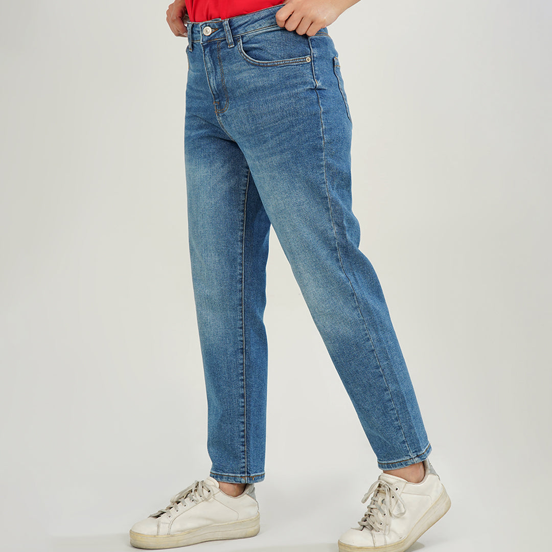Basic Straight Fit Blue Jeans