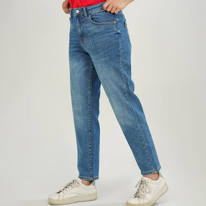 Basic Straight Fit Blue Jeans